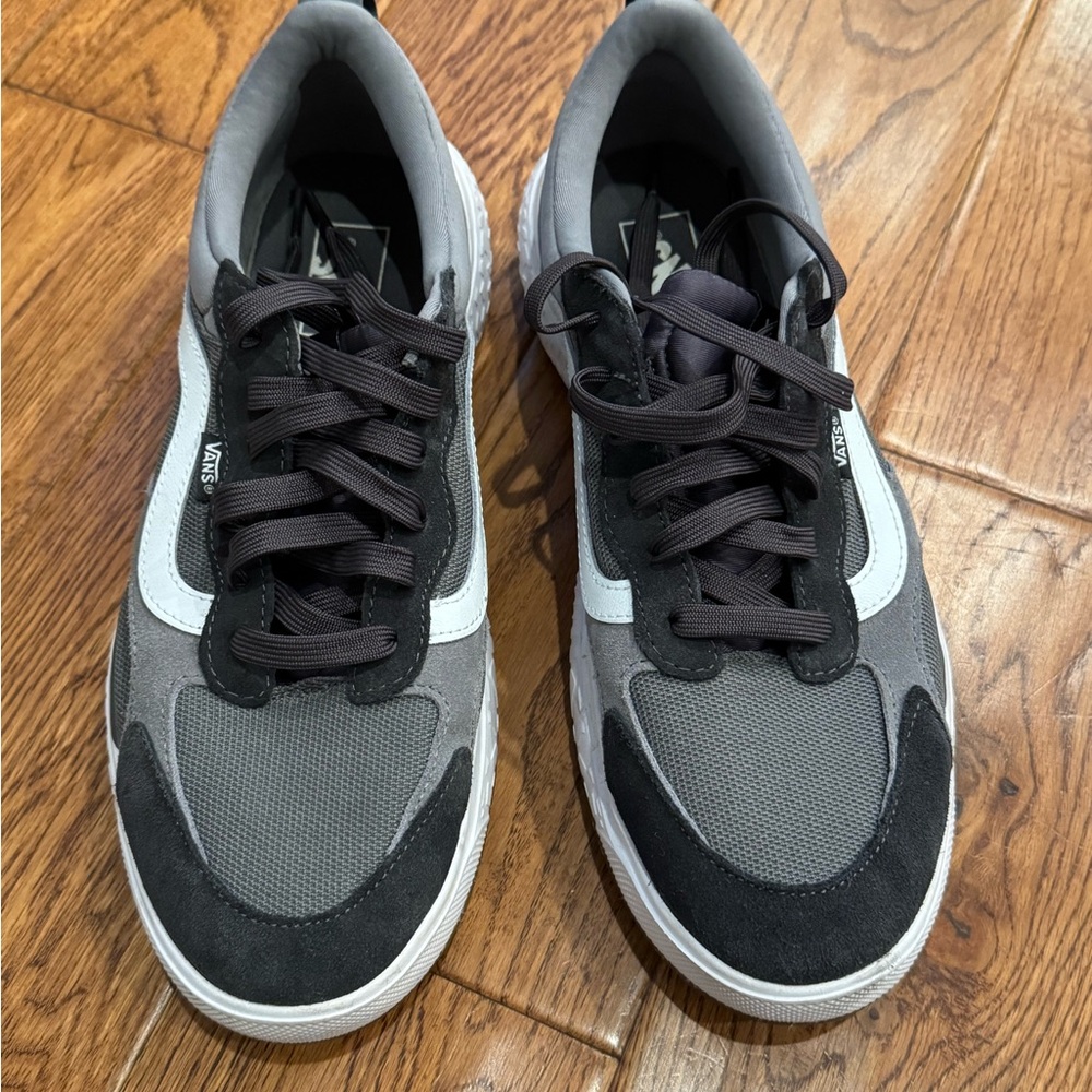 Vans Athletic Running Shoe, Grey, Size 12